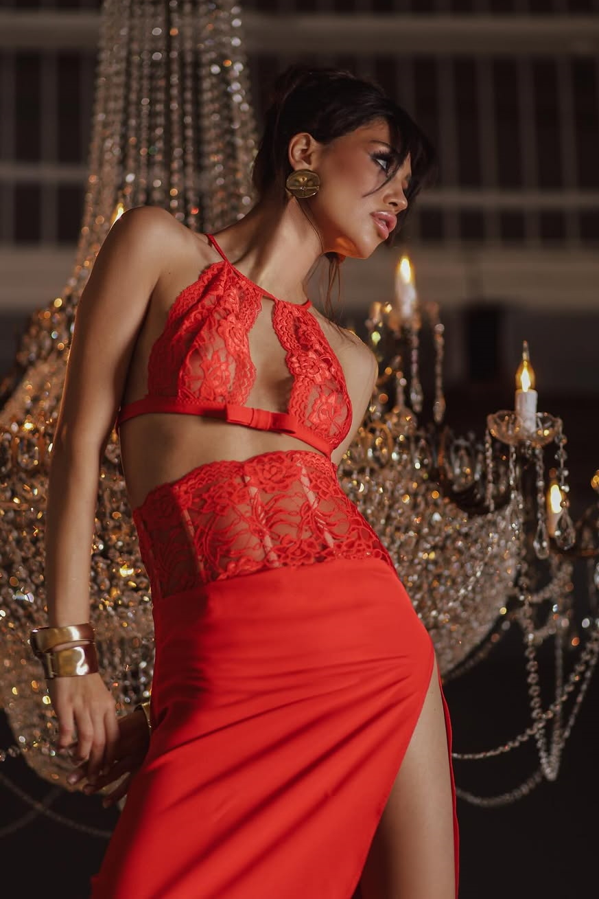 Проститутка-индивидуалка Лилия, 20 лет, грудь 2, 175 см, 20'000 / час