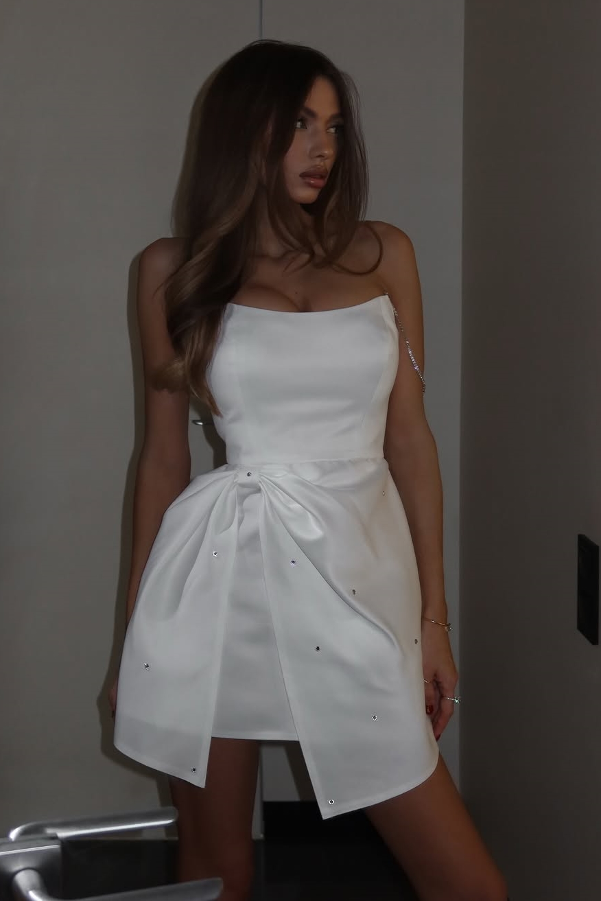 Проститутка-индивидуалка Ульяна, 24 лет, грудь 3, 172 см, 25'000 / час